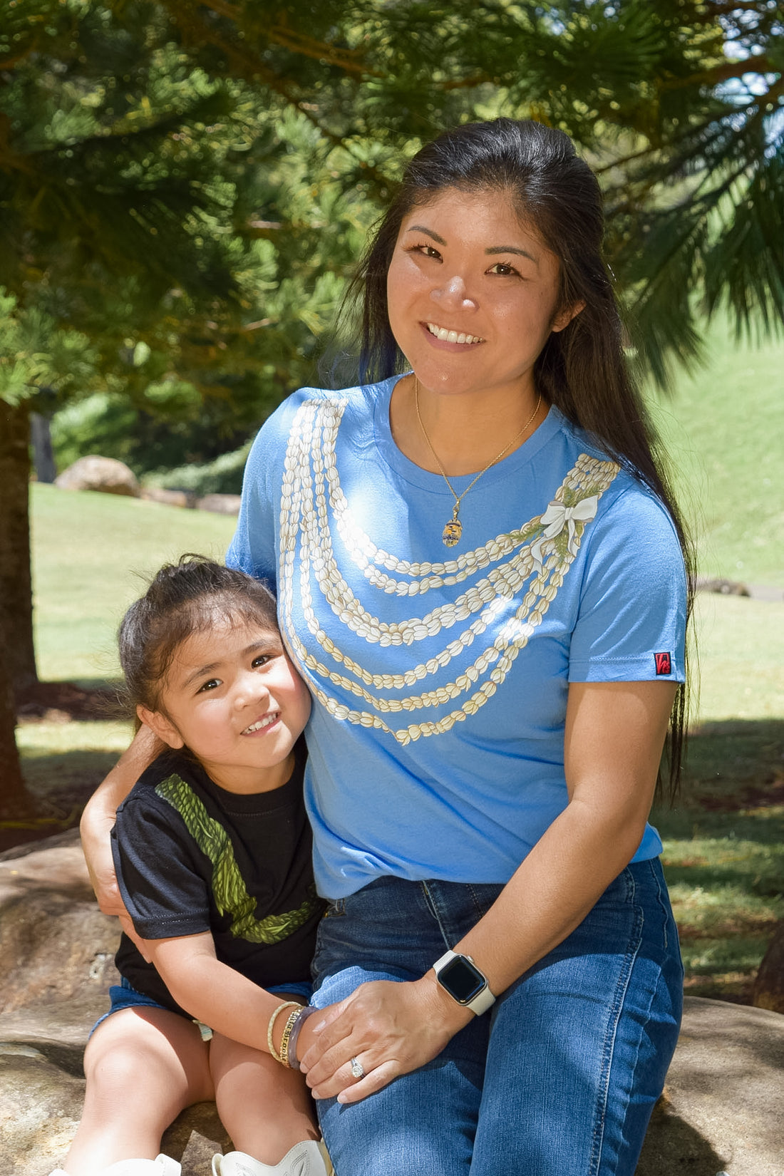 PIKAKE STRANDS LEI WAHINE